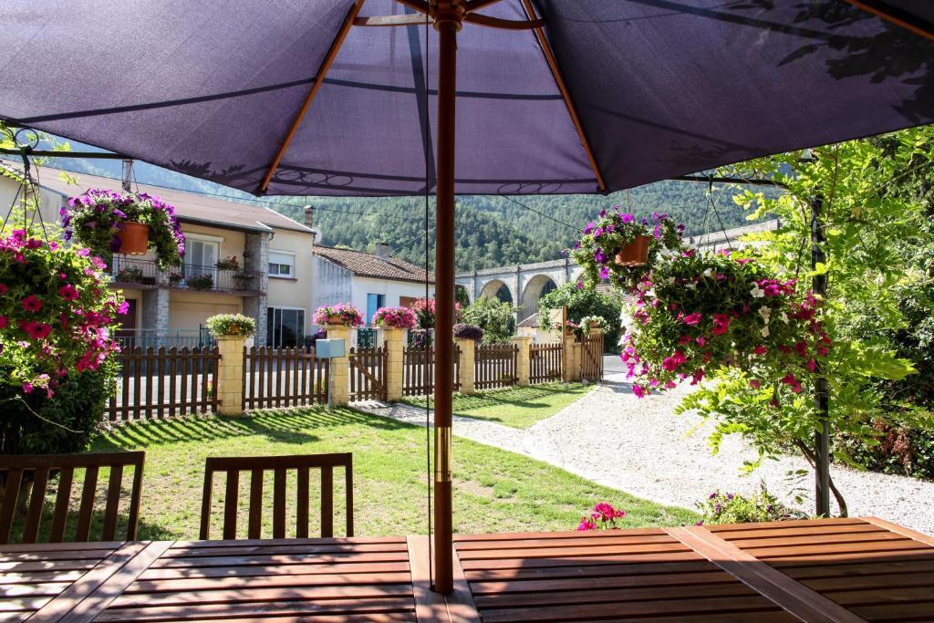 Bed and Breakfast Aux Quatre Saisons Axat Exteriér fotografie